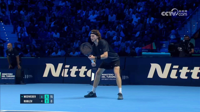 重新走上了 重新走上了